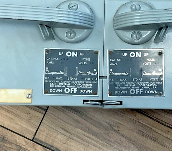 ITE V2B3211 CLAMPMATIC VACU-BREAK 3POLE 30A 240V 7 1/2HP1