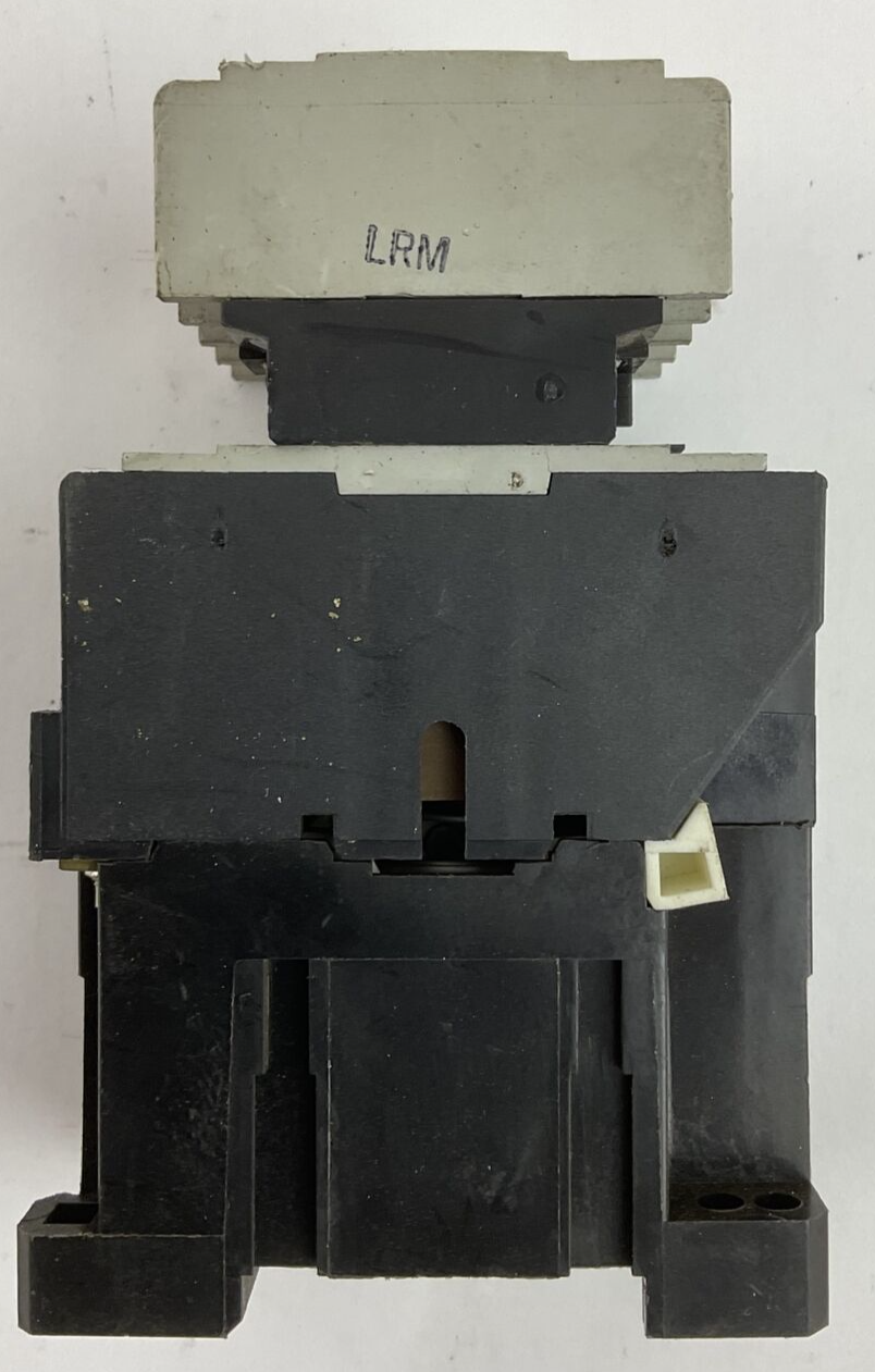 ALLEN BRADLEY 700-F400A1 SER B CONTACTOR 600VAC 300VDC 10A COIL 120V 195-FA224