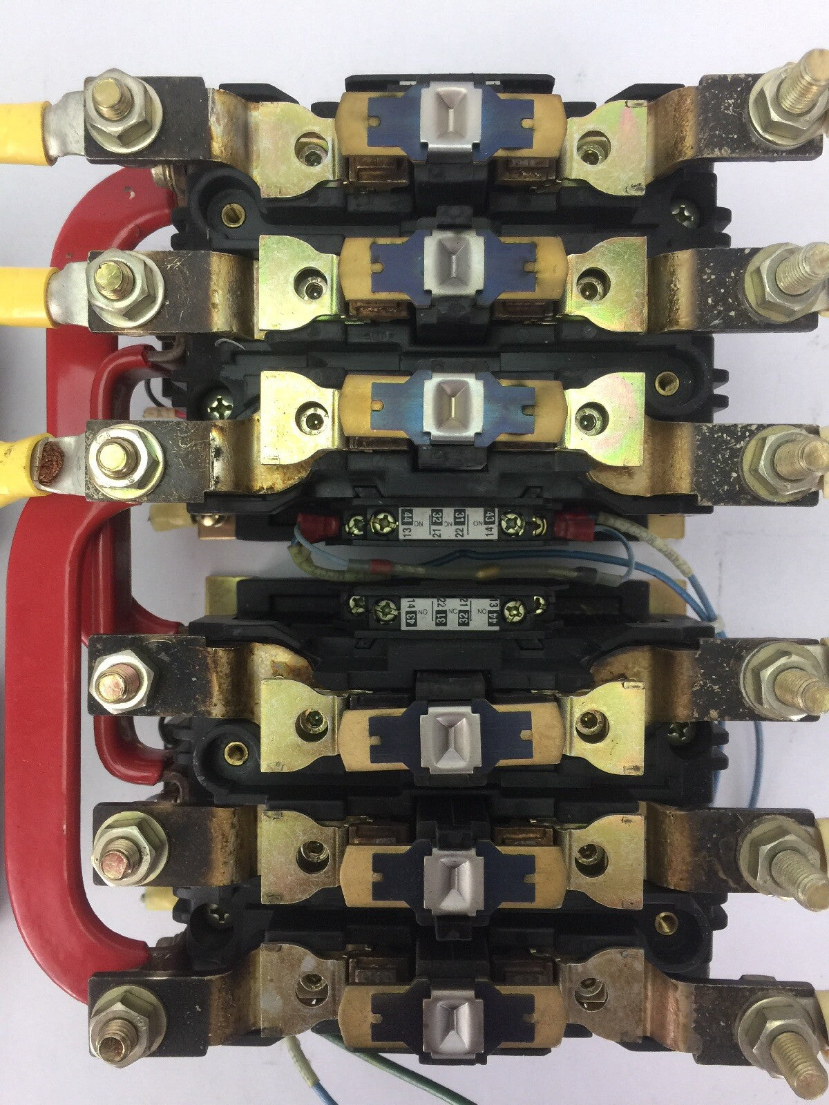 GE CA5F2 REVERSING CONTACTOR 600VAC 100HP 105AMP COIL 120V 60HZ8