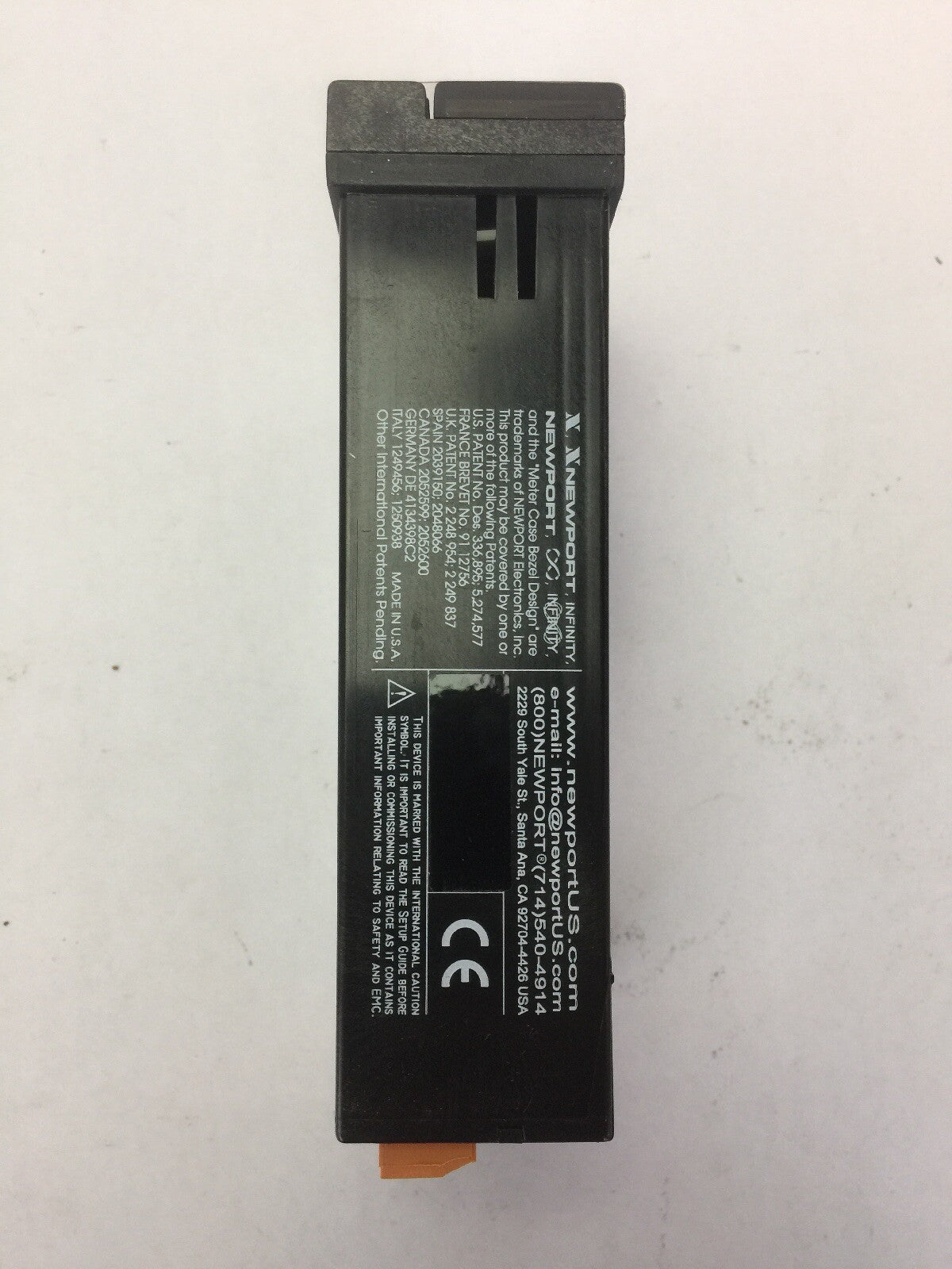 NEWPORT ELECTRONICS INFCR-212A/E TEMPERATURE CONTROLLER 115VAC 9.5W7