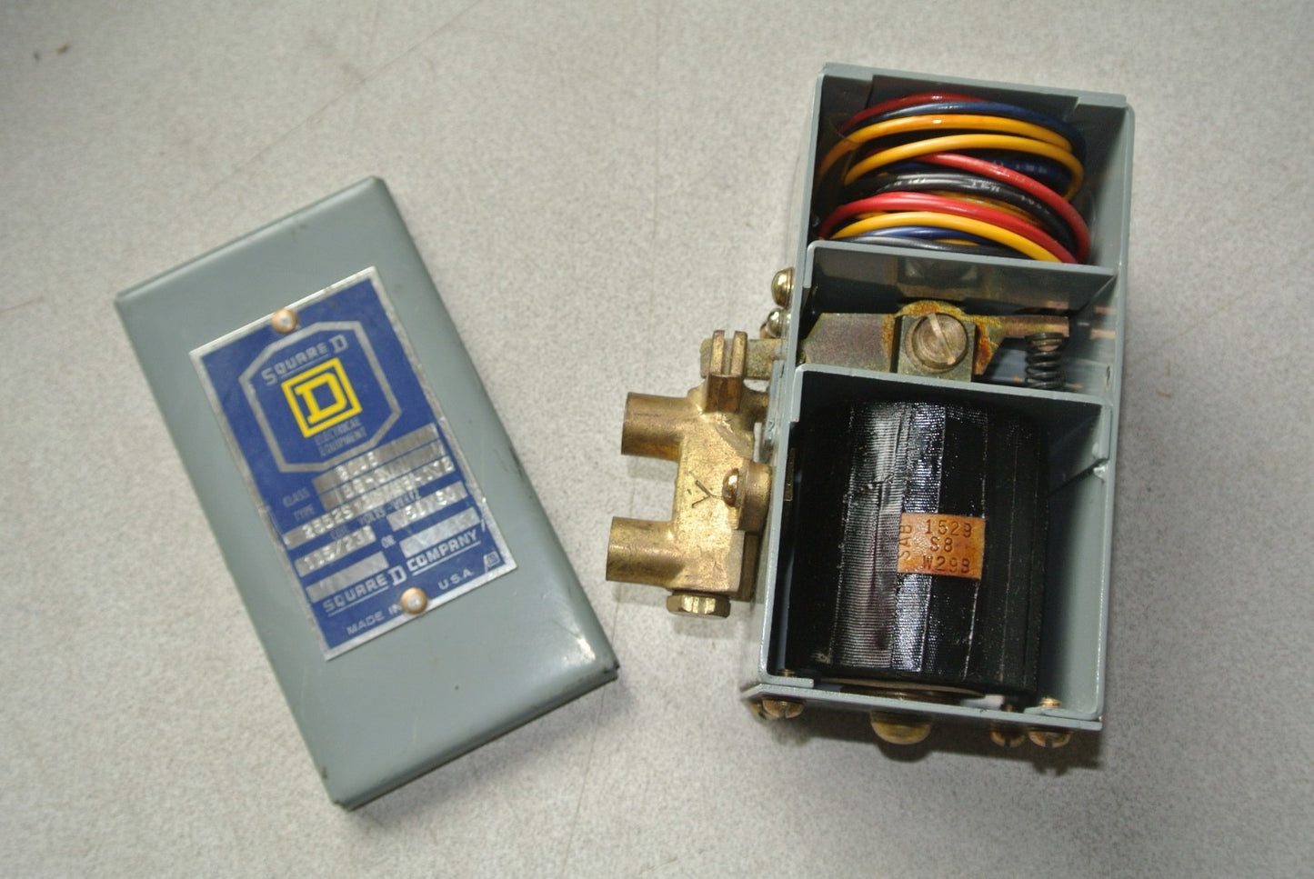 SQUARE D 9045 BG-3 MAGNETIC UNLOADER - 115/230V, 60Hz - NEW SURPLUS2