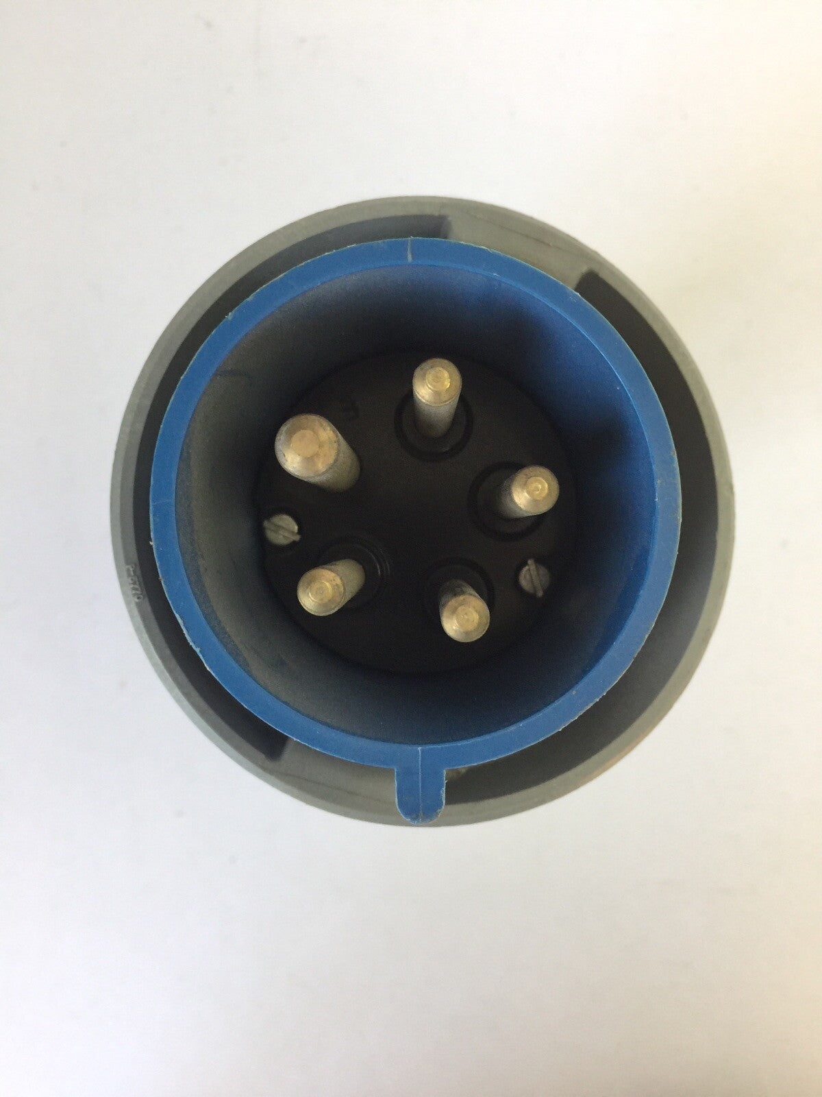 HUBBELL 530P2W PIN & SLEEVE WATERTIGHT PLUG 30A 120/208VAC 4