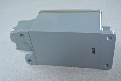 ALLEN-BRADLEY 802T-R8TD, Ser. 2 - TIME DELAY LIMIT SWITCH  NEW SURPLUS6