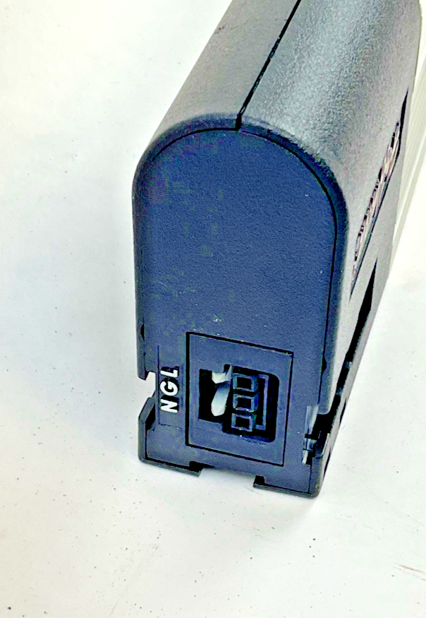 HOFFMAN LF120V18 INDUSTRIAL CONTROL PANEL/ENCLOSURE LIGHT 115VAC2