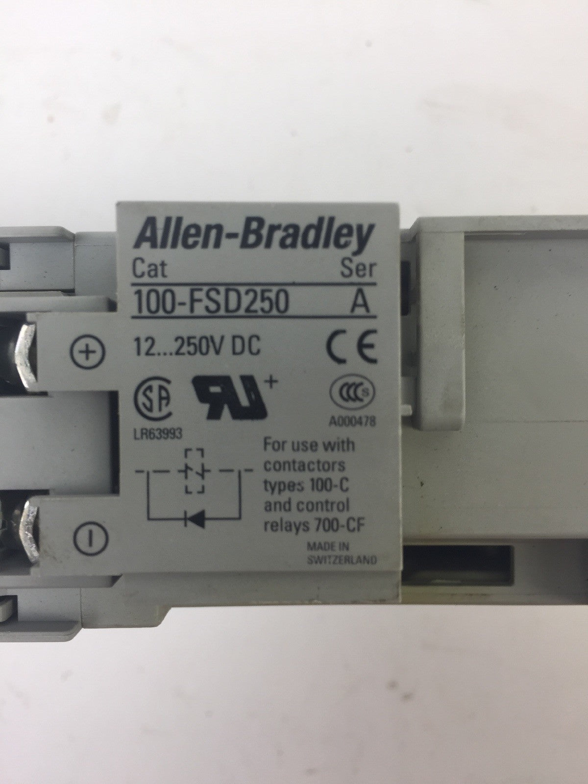 ALLEN BRADLEY 700-CF400D* CONTACTOR  600VAC 25A COIL 24VDC 100-F 100-FSD2503