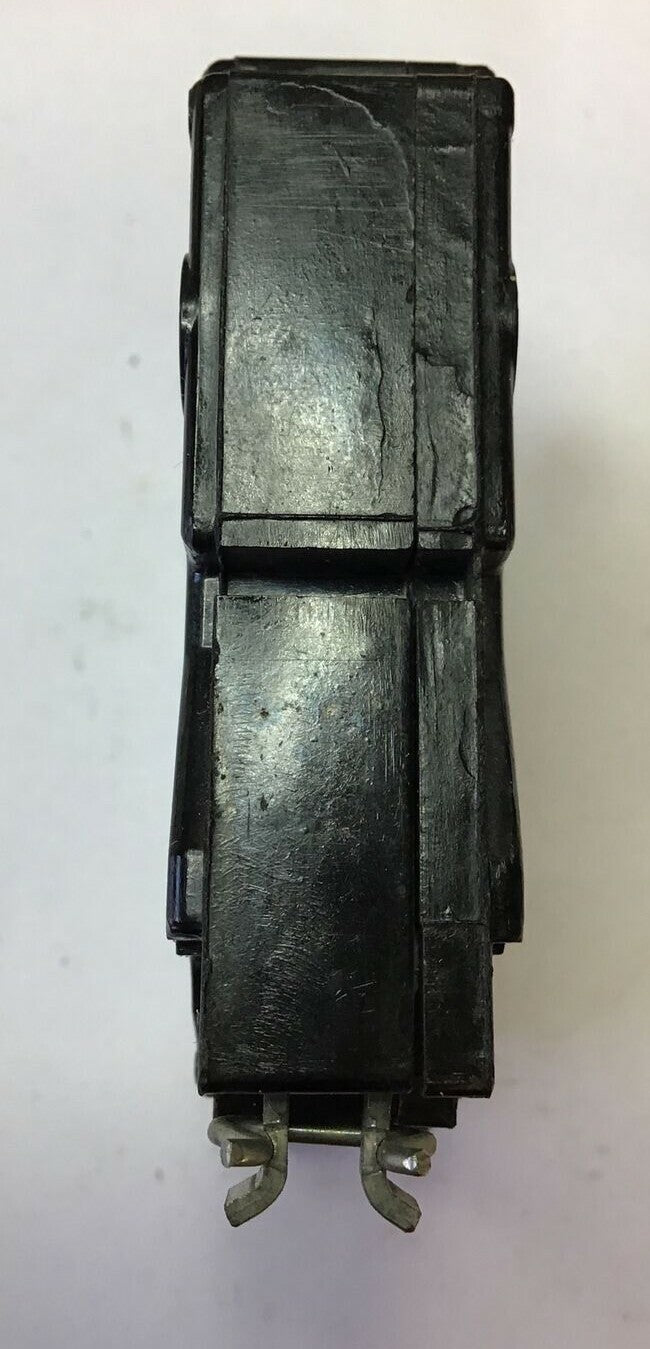 CUTLER HAMMER CHB115 CIRCUIT BREAKER 15A 120/240VAC CL CTL CLIP ON ***LOTOF5***5