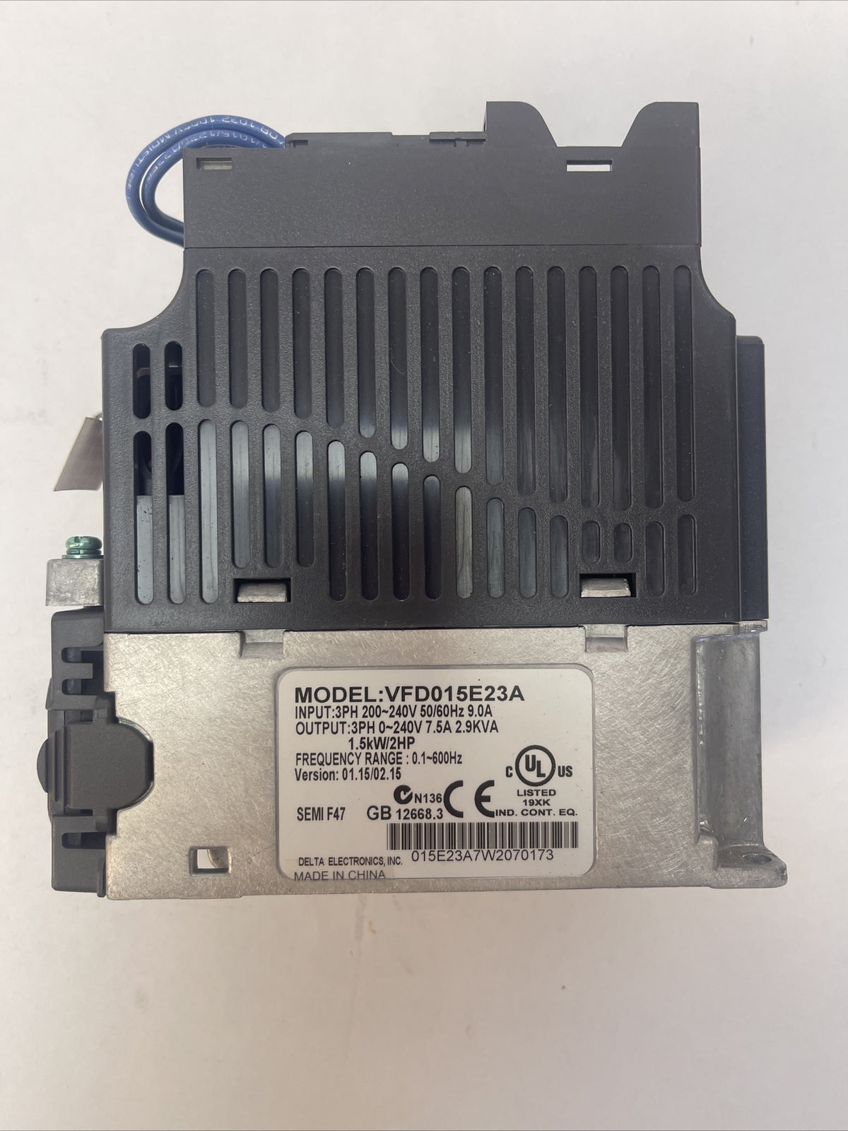 DELTA VFD015E23A VARIABLE FREQUENCY DRIVE OUTPUT 0-240VAC 7.5A 2.9KVA INPUT 200-2