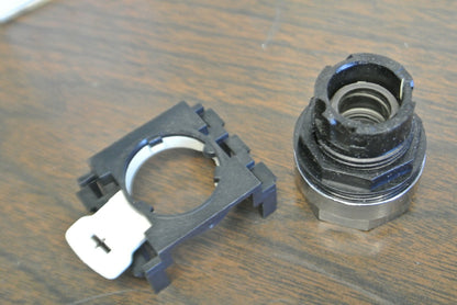 CUTLER-HAMMER E22N5 FLUSH ILLUM PUSHBUTTON OPERATOR / WHITE / 25mm / NEW SURPLUS2