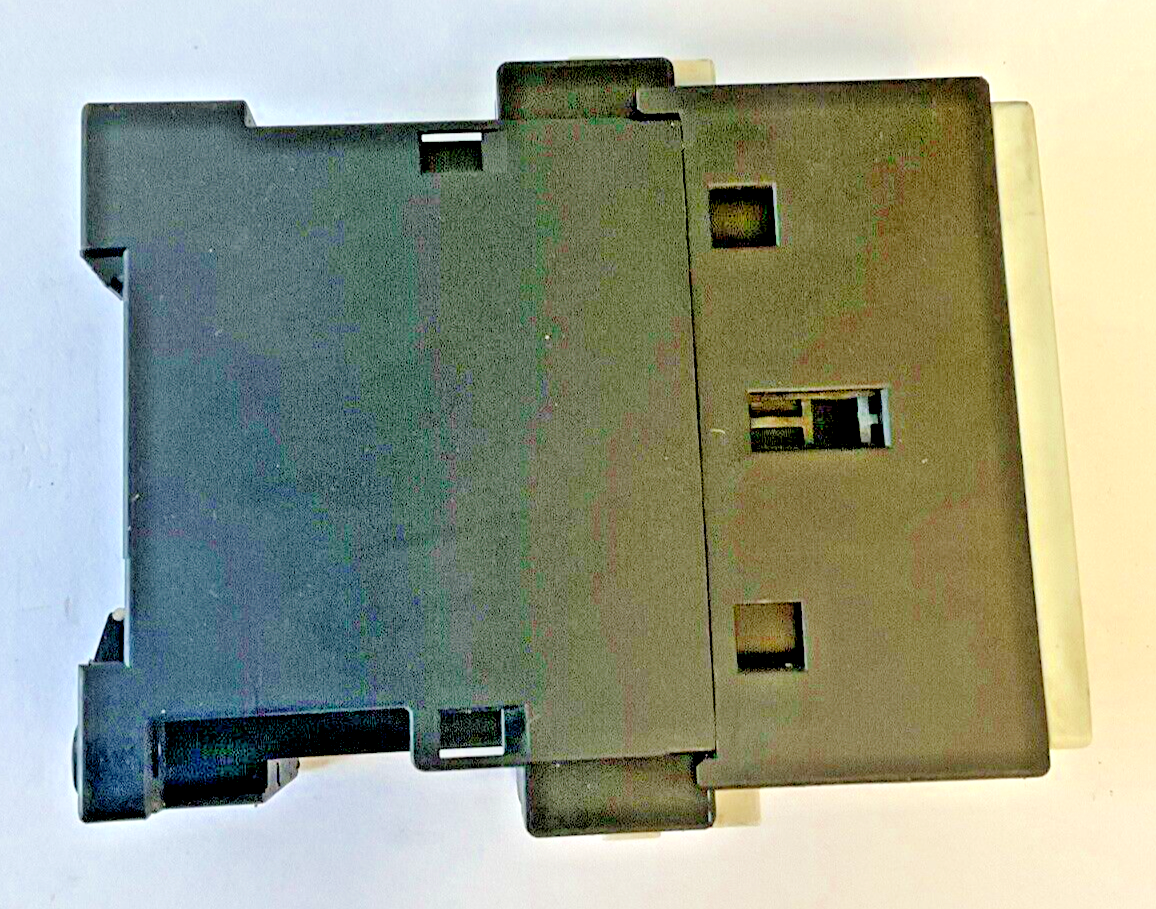 SIEMENS 3RT1026-1B..4 CONTACTOR 24VDC 35A 600V5