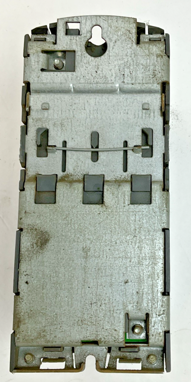 SIEMENS 6SE6440-2UD13-7AA1 FREQUENCY INVERTER MICRMASTER 440 VER. H01/2.219