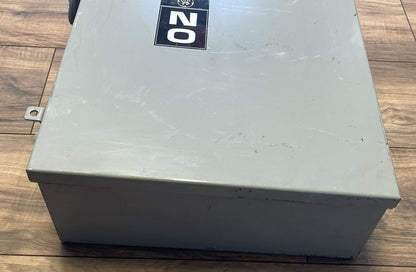 GE TH3224J MODEL 11 FUSIBLE SAFETY SWITCH 200A 240VAC 250VDC 60HP 2P TYPE 1,5,125