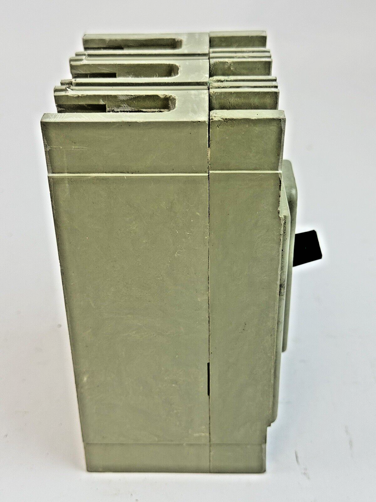 FPE - HEF631020 - CIRCUIT BREAKER - 3 POLE/240VAC/30A, LB-186 - NEW6