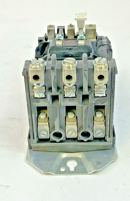 ALLEN-BRADLEY  500F-COD930 STARTER SER. C SIZE 2 W/ 595-A SER.C- HEATERS VARY5