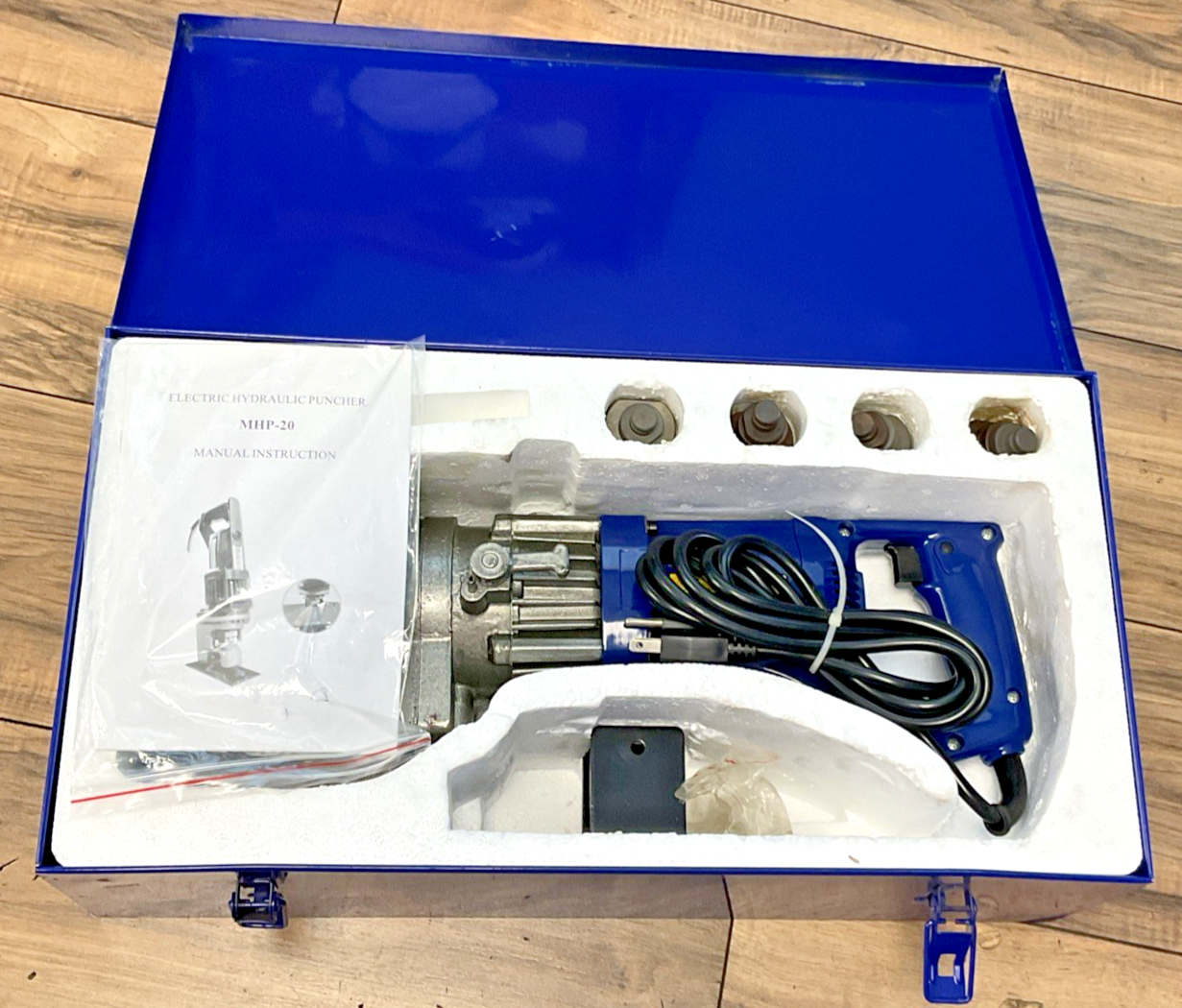 ELECTRIC HYDRAULIC PUNCHER MHP-20 110V 50/60HZ 1150W 6.5, 9, 13, 17, 20.5 BITS0