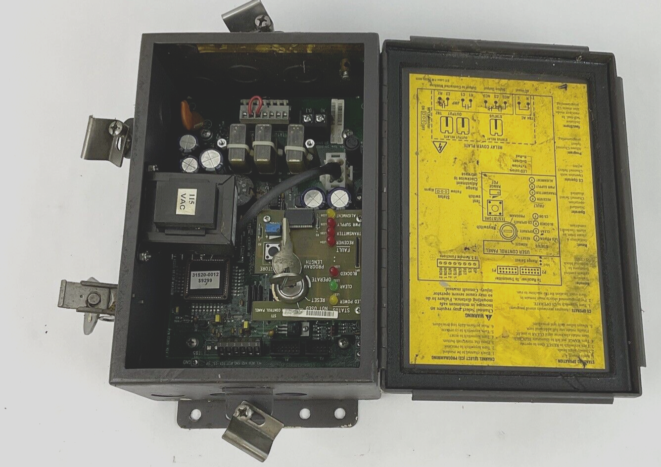 STI MS4300B-2 SAFETY SCREEN CONTROLLER 115VAC 50/60HZ6