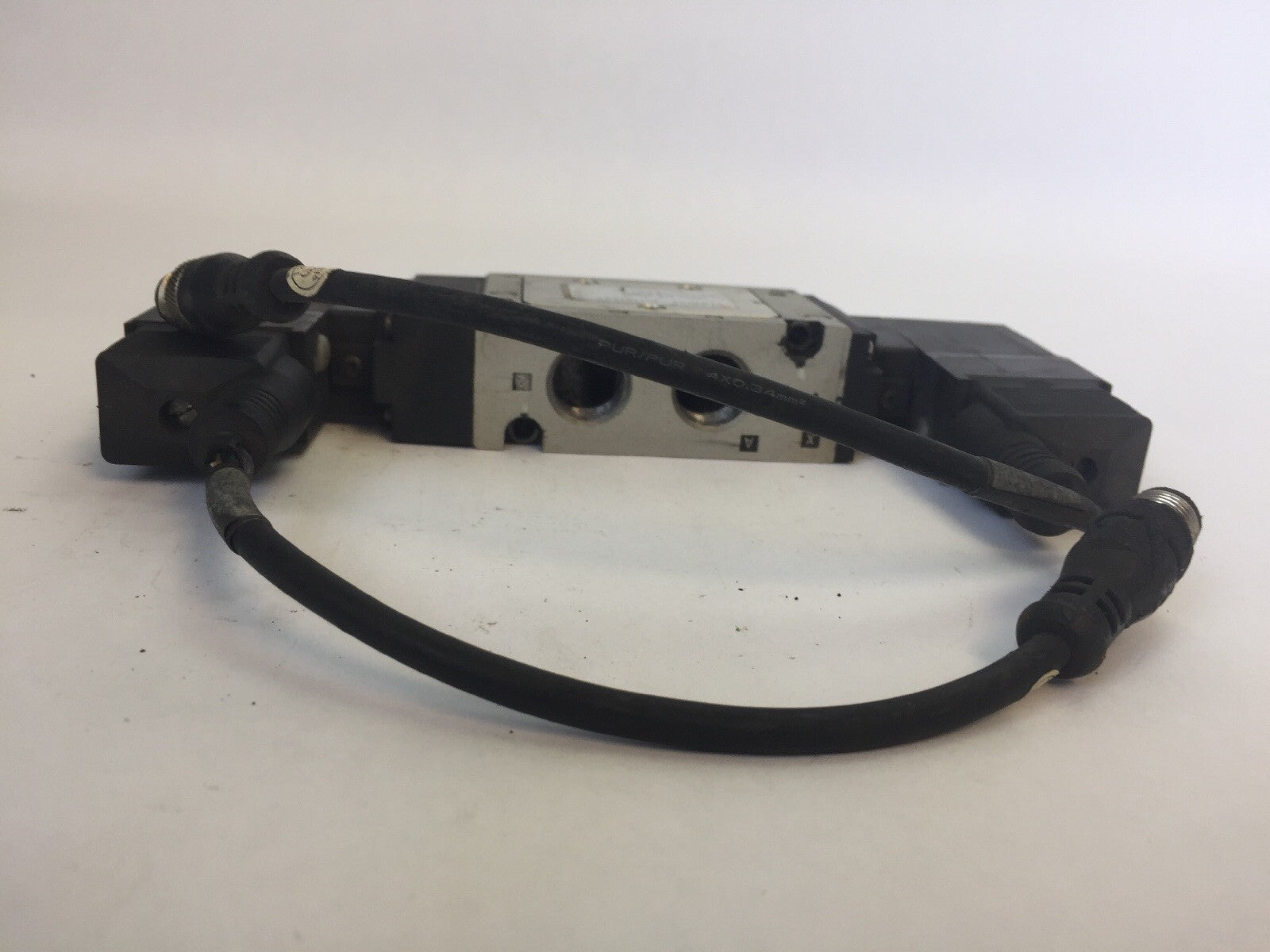 SMC VFS3220-DUJ01591 SOLENOID VALVE 24VDC5