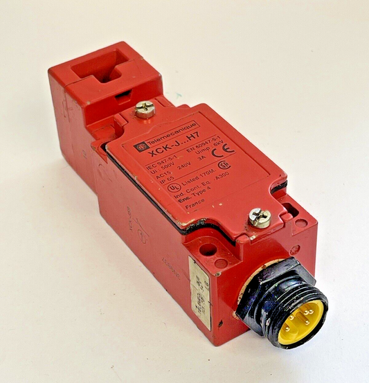 TELEMECANIQUE - XCK-J...H7 - LIMIT SWITCH - 240 VAC, 3A , 15 VDC0