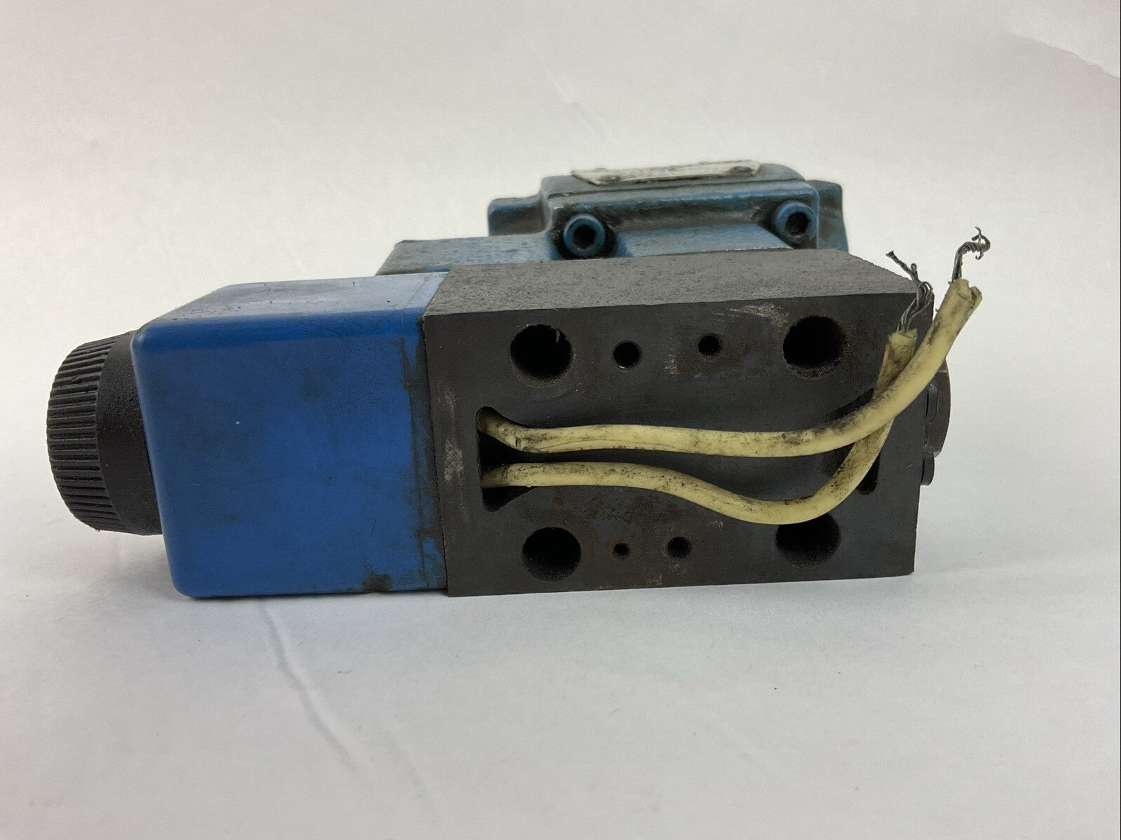 VICKERS CT5 060A FM FW B5100 SOLENOID CONTROLLED RELIEF VALVE 1500-3000PSI4