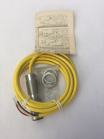 MICRO SWITCH A HONEYWELL DIVISION FYCC8C3-2 PROXIMITY SWITCH 120VAC 0