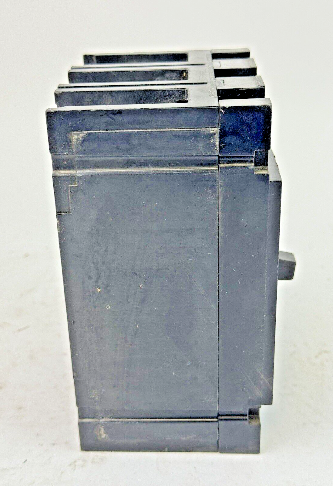 CUTLER-HAMMER / EATON - EHC3020 - CIRCUIT BREAKER - 20A/ 240 VAC/ 3 POLE2