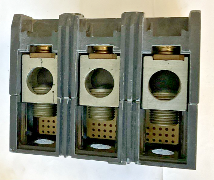 SQUARE D KAL36250 CIRCUIT BREAKER 250A 3P 600VAC 250VDC SERIES 26