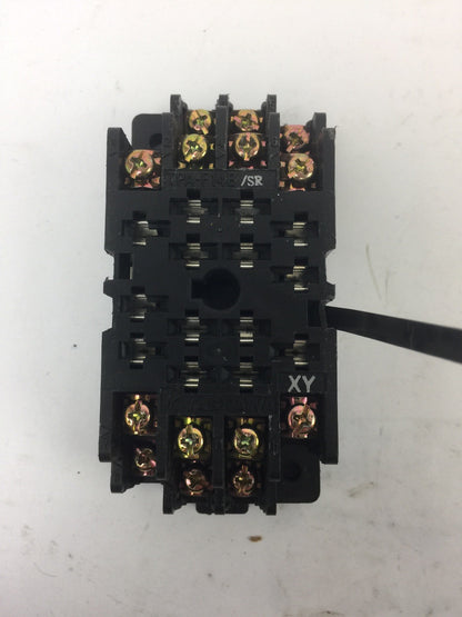 YASKAWA RAP-6 6A RELAY 250 VAC MAX .8A WITH YASKAWA TPA-F14B RELAY SOCKET10