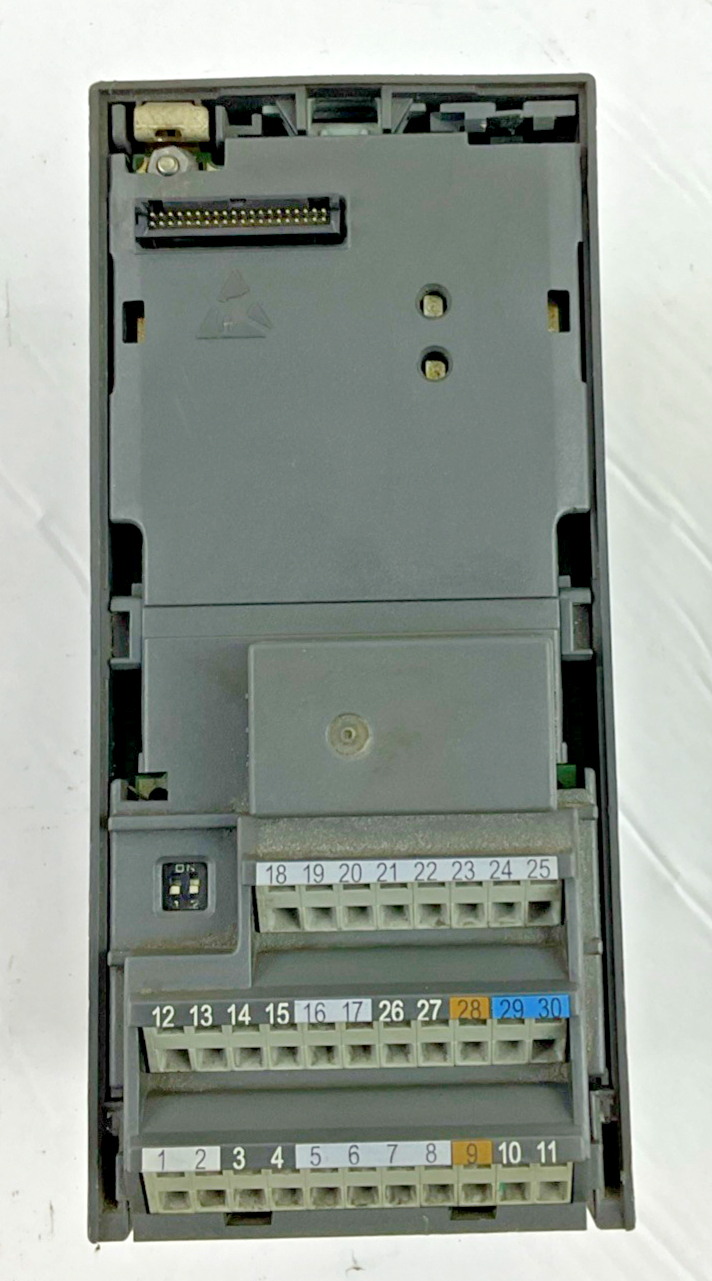 SIEMENS 6SE6440-2UD13-7AA1 FREQUENCY INVERTER MICRMASTER VER. G01/2.200