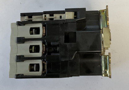 TELEMECANIQUE LC1 D4011 CONTACTOR 600VAC7