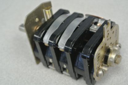 ALLEN-BRADLEY 806-936056 6-POSITION ROTARY PILOT SWITCH, LEVERLESS / NEW SURPLUS2