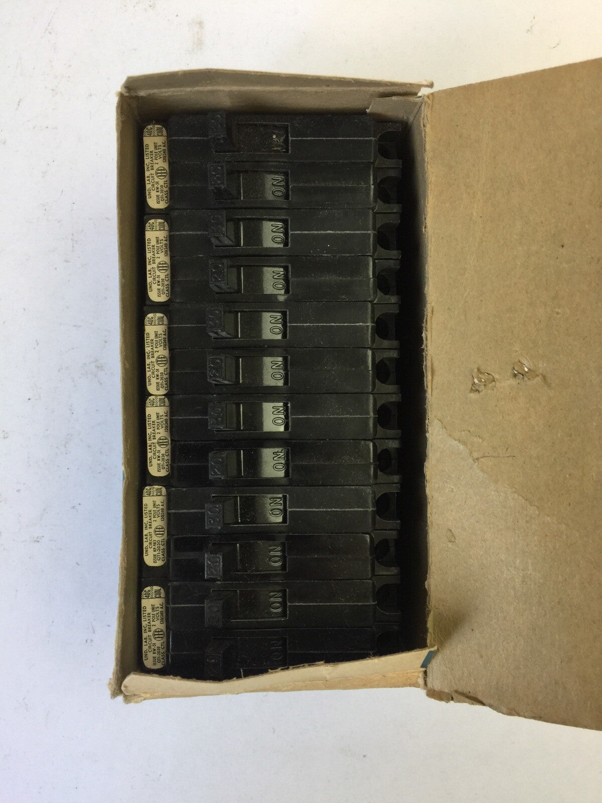 ITE QT1-2030 6 EQ-T DUAL UNITS PLUG-IN CIRCUIT BREAKER 120/240VAC 20/30A2