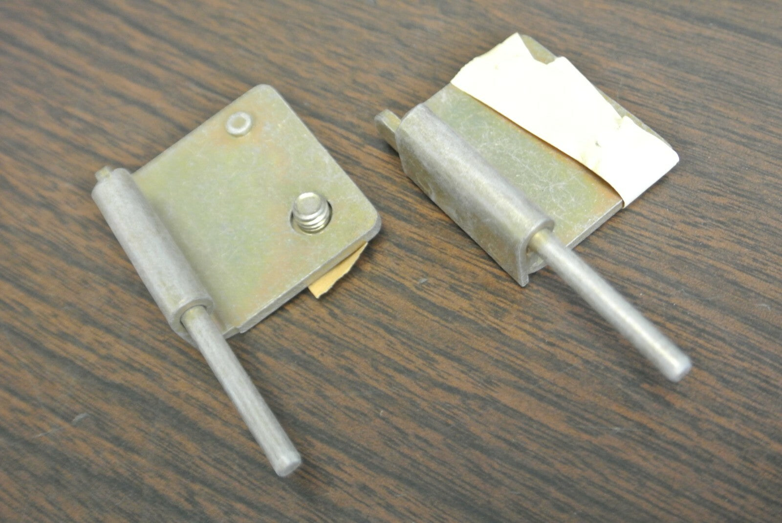 ALLEN-BRADLEY DOOR HINGE HARDWARE / NEW SURPLUS0