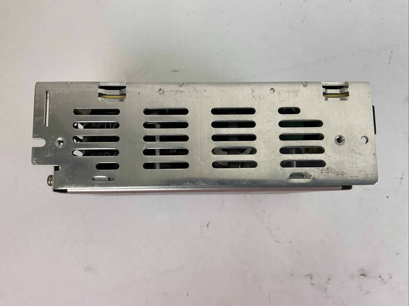 OMRON S8JX-G10024C POWER SUPPLY OUTPUT 24VDC 4.5A INPUT 100-240VAC 50/60HZ 2.5A3