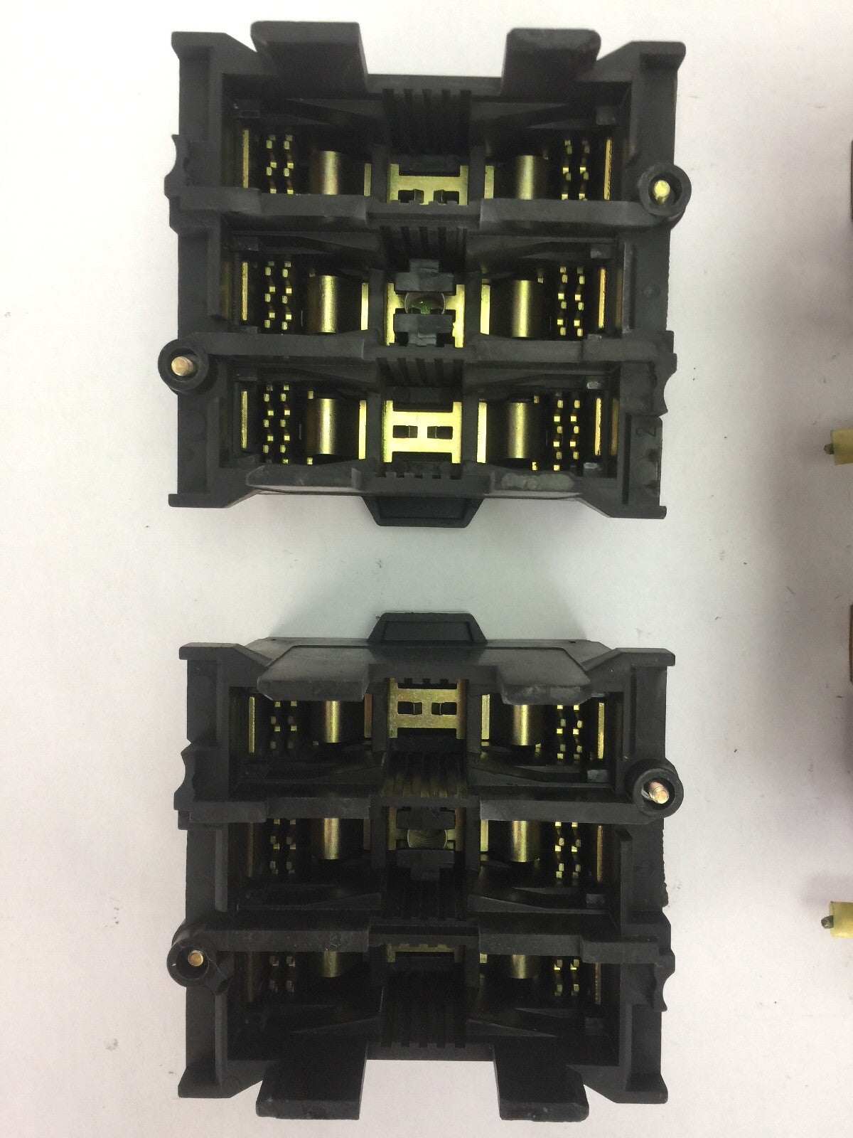 GE CA5F2 REVERSING CONTACTOR 600VAC 100HP 105AMP COIL 120V 60HZ7