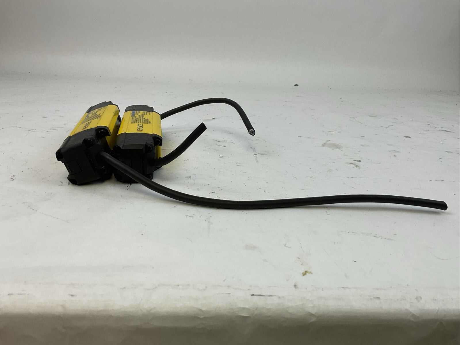 KEYENCE GL-R08H-T TRANSMITTER GL-R08H-R RECEIVER 24VDC LIGHT CURTAIN2