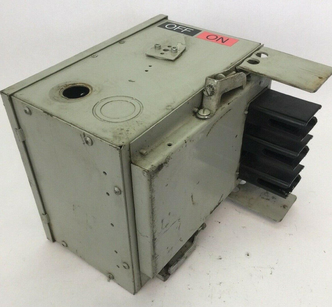 GE FVK361W FLEX-A-PLUG PLUG IN DEVICE BUS PLUG 600VAC 30AMP 20HP 3 PHASE 3 POLE3