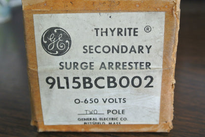GE 9L15BCB002 THYRITE SECONDARY SURGE ARRESTOR, 0-650V, 2-POLE - NEW SURPLUS1
