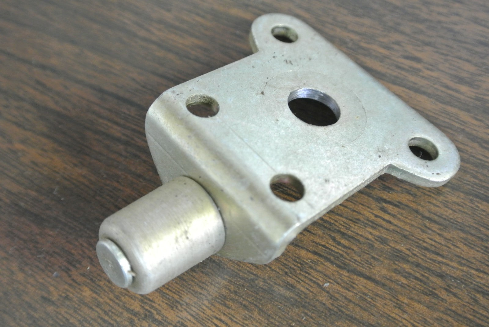 SQUARE D  9423 M3 - THIRD ROLLER LATCH KIT - NEW SURPLUS - 0