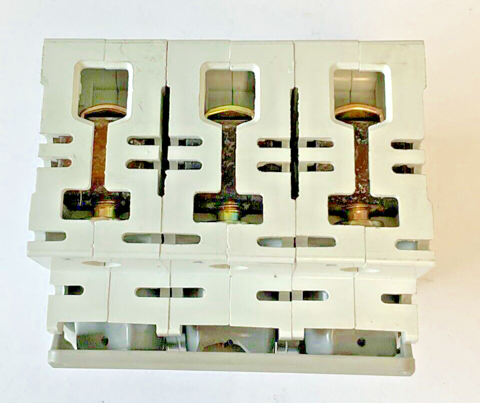 FERRAZ SHAWMUT Z211990 FUSE HOLDER 63A 5,5W 440VAC 50HZ11