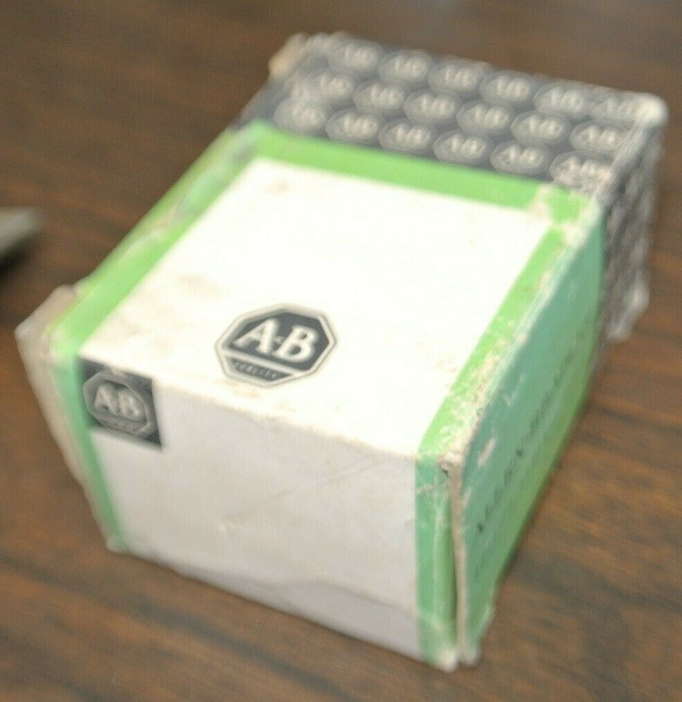 ALLEN-BRADLEY DOOR HINGE HARDWARE / NEW SURPLUS3