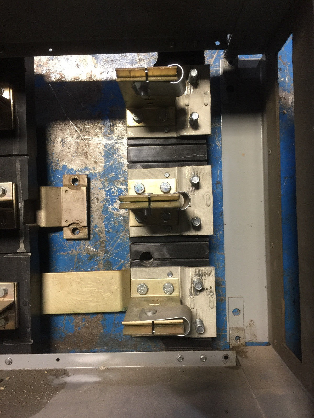 SIEMENS V7H3205 VACU-BREAK SWITCH 400 AMP 240V MAX 3 POLE 3 PHASE SERIES A9