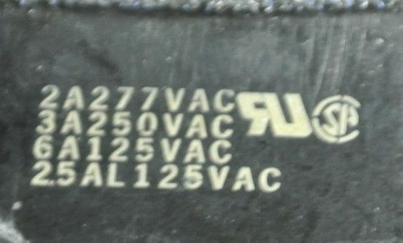 CUTLER-HAMMER 8941K476 - TOGGLE SWITCH, 3-POSITION, CENTER OFF - NEW SURPLUS1