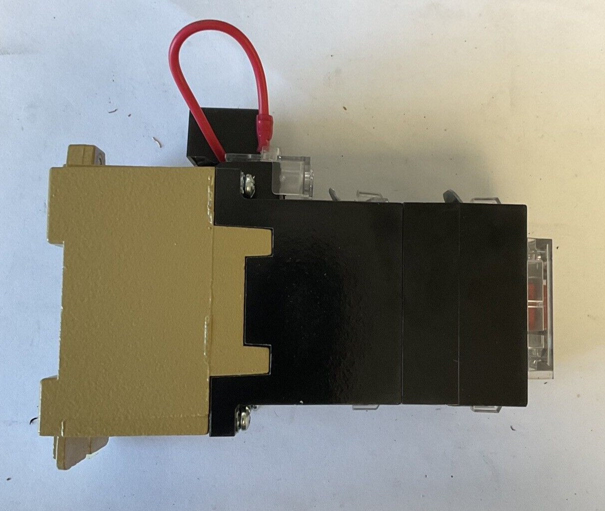 ALLEN BRADLEY 700-P400A1 AC RELAY SER.E 600VAC 10A TYPE 700-P3