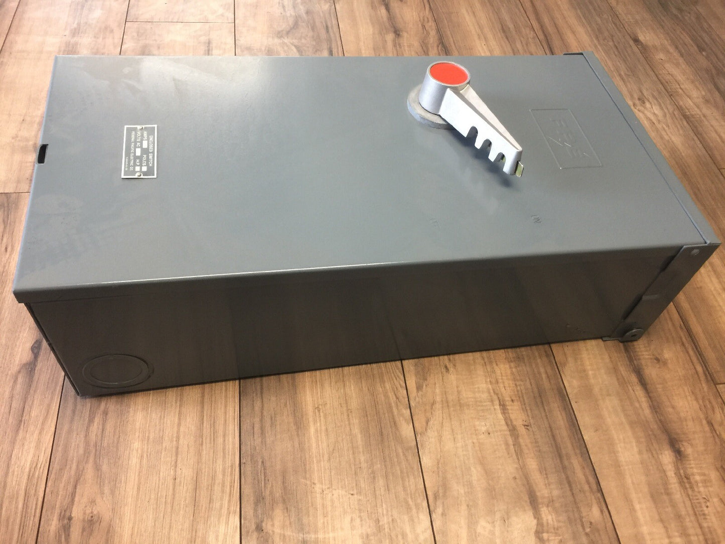 FPE RHQ5236 HEAVY DUTY TYPE A SAFETY SWITCH NON-FUSIBLE 200A 600VAC RAINTIGHT 4