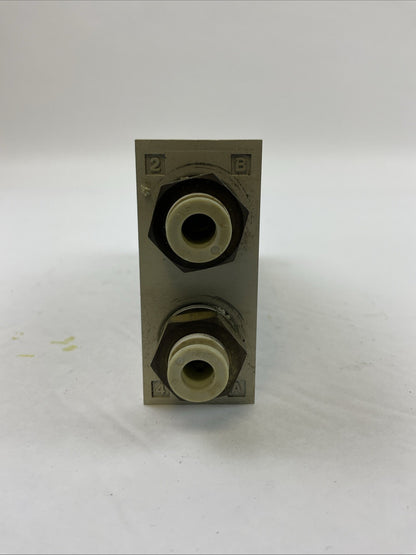 SMC MANIFOLD VALVE VQ 4000 (LOT OF 3)4