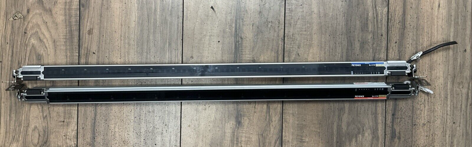 KEYENCE LIGHT CURTAIN SL-V71-R RECEIVER 24VDC SLV71-T TRANSMITTER 24VDC CLASS 20