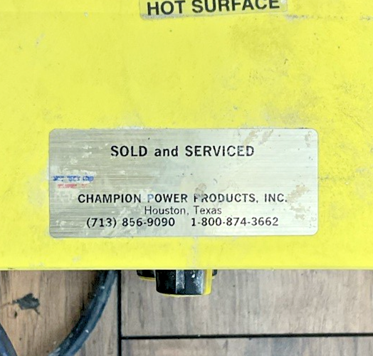 LMI C771-25HV METERING PUMP 120V 50/60HZ 6 30A *MOUNTING HOLES BROKEN*1