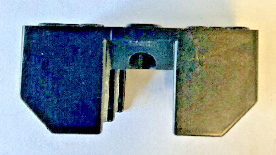 BUSS R25030-2SR FUSEHOLDER 200K AMP CLASS R FUSE4