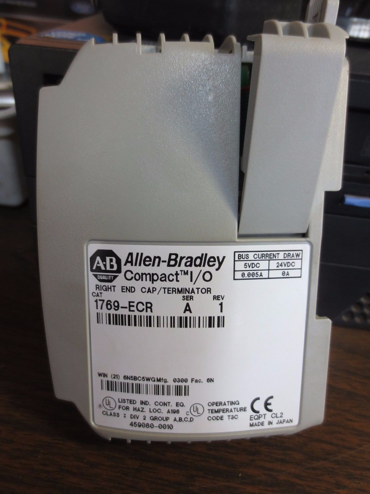 ALLEN-BRADLEY 1769-ECR COMPACT I/O RIGHT END CAP / TERMINATOR, Rev. 2.0