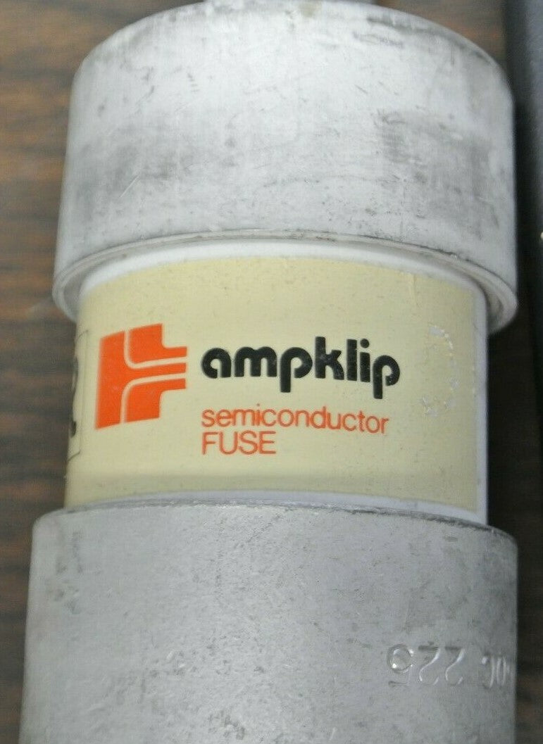 INTERNATIONAL RECTIFIER SF60C225 FUSE / 600V, 225A / NEW SURPLUS / TYPE KAC2251