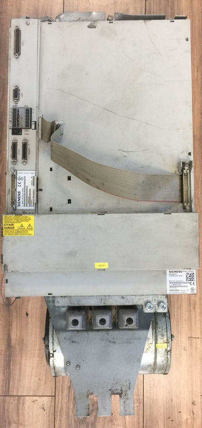 SIEMENS 6SN1123-1AA00-0KA1 SIMODRIVE LT-MODUL INT.400A 6SN1118-0DJ21-0AA2 PERFOR0